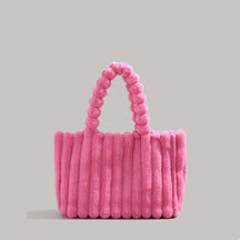 Plüschige Tasche - Himbeerrot - Damen Handtaschen - Handtasche Schultertasche Shopper - Concept Frankfurt