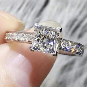Der Caliope Ring im Princess Schliff - - Der Caliope Ring im Princess Schliff - € - ring rings - Concept Frankfurt