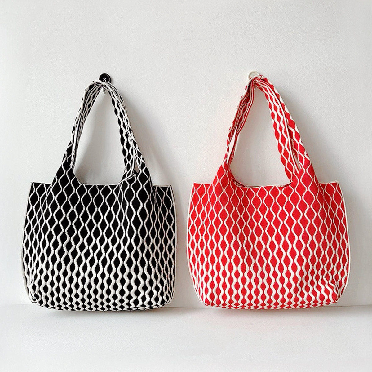 Einkaufstasche mit Ripple-Textur - - Einkaufstasche mit Ripple-Textur - € - - Concept Frankfurt
