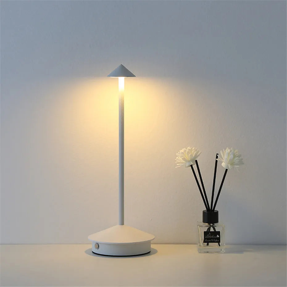LichtGleam | Kabellose Tischleuchte - Weiß - LichtGleam | Kabellose Tischleuchte - € - Tischlampen Tragbare Lampen - Concept Frankfurt