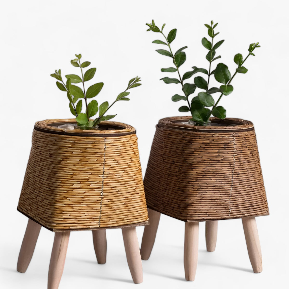 Handgewebter Rattan-Pflanzenständer mit abnehmbaren Holzbeinen - - Mainland China - Concept Frankfurt